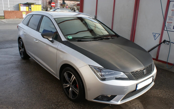 Seat Leon cena 38500 przebieg: 190000, rok produkcji 2015 z Poznań małe 529